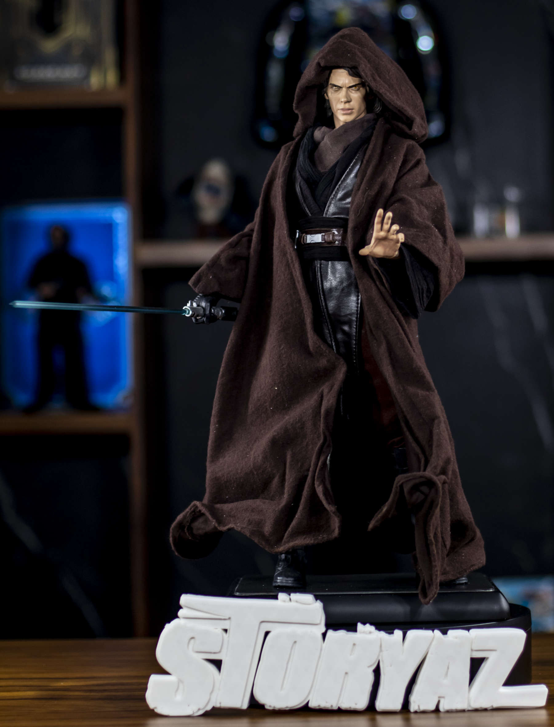 Star Wars: Sidesow "Anakin Skywalker" Premium Format Statue Exhibido